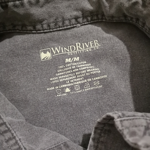 2 Men's Button Up Dress Shirts - Picture 14 of 16